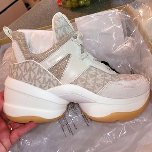 Michael Kors Olympia Trainer bran NEW! Shoes size9